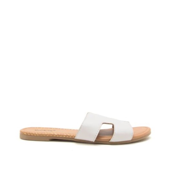 Elite White Sandals - Picture 5 of 6